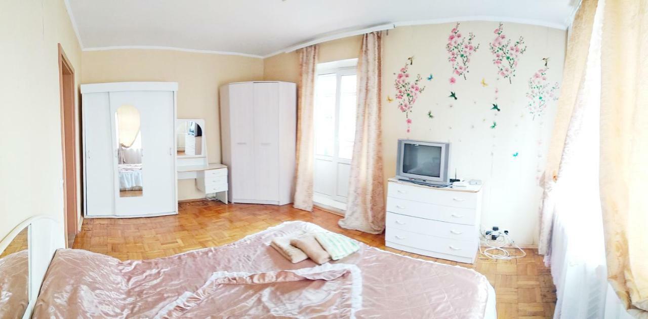 Apartments On Mykilska-Slobidka キエフ エクステリア 写真